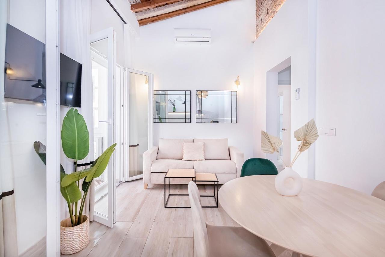 Exclusive Comedia Apartments Малага Экстерьер фото